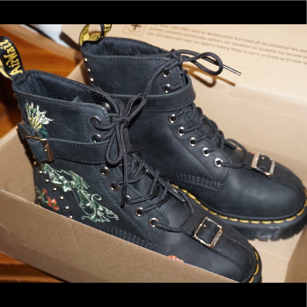 Dr.Martens Gomez WB Black
